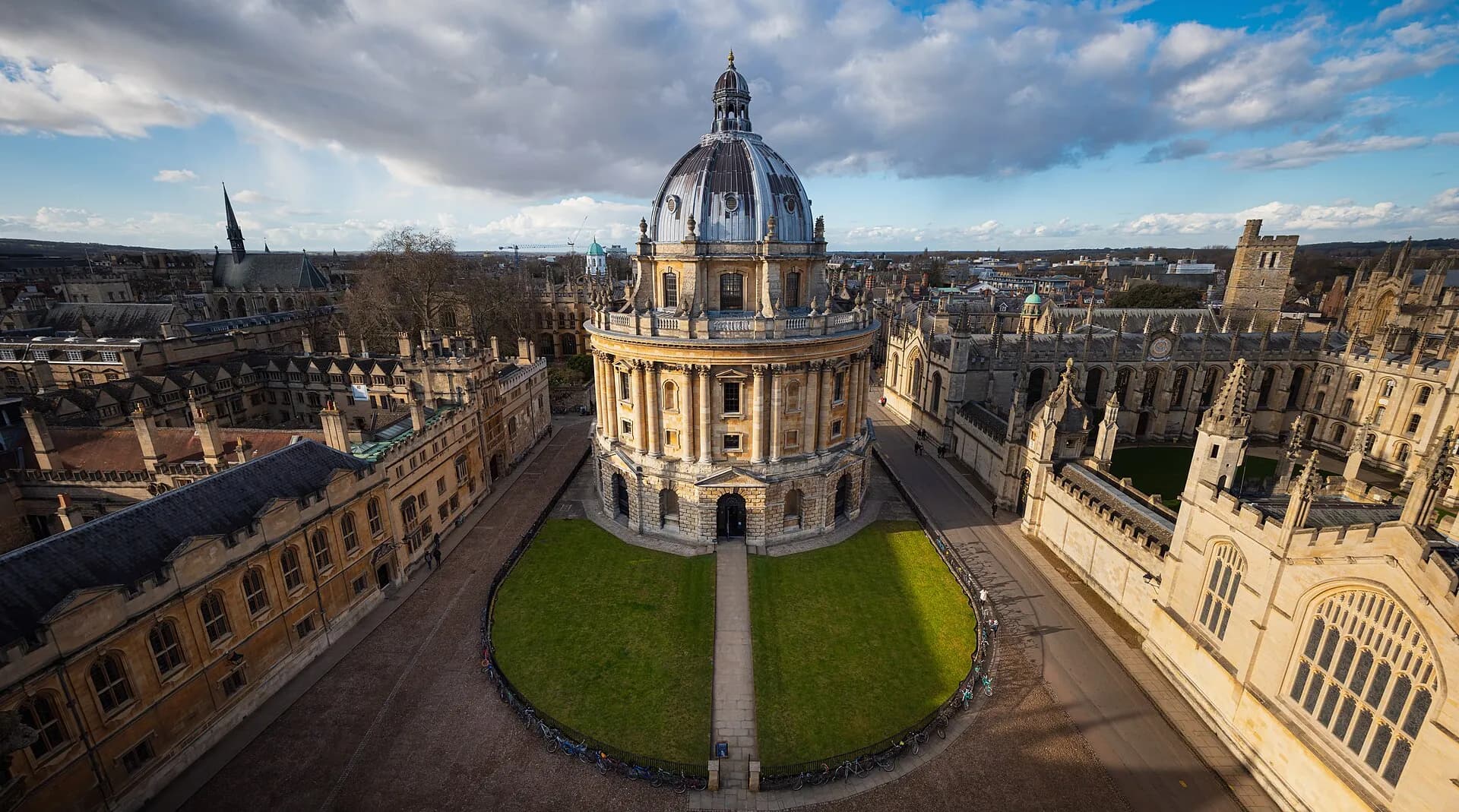 The Radcliffe Camera and surrounding colleges at the University of Oxford